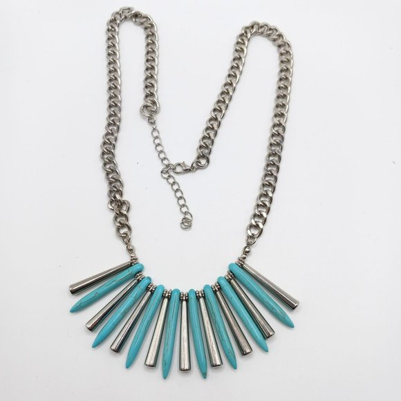 Lot Of 3 Trendy Silver Tone Heart Chain Faux Turquoise Statement Necklaces - Picture 3 of 8